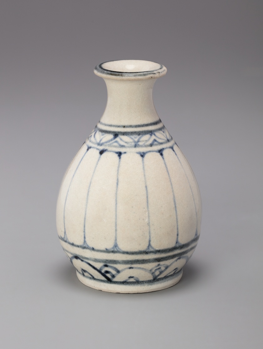 Miniature Pear-Shaped (Yuhuchun) Bottle