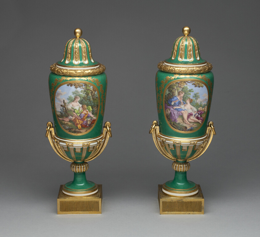 Pair of Vases (Vases à Pied de Globe)