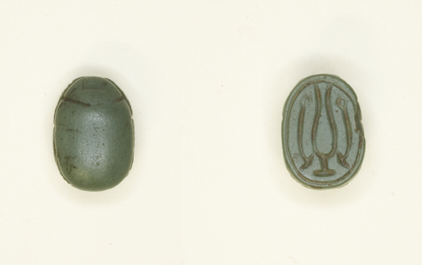 Scarab: Hieroglyphs (Hs-vessel and wAs-Scepters)