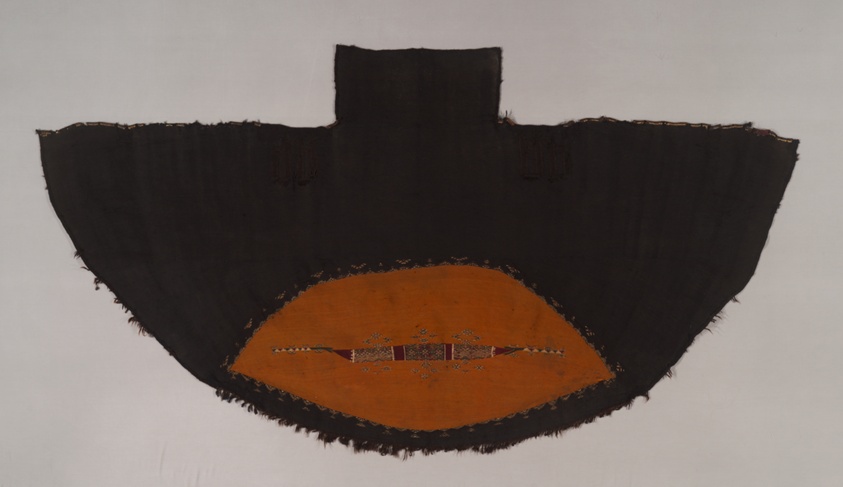 Akhnif (Man's Cape)