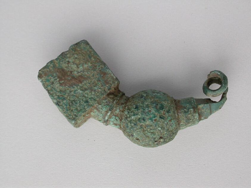 Bow Fibula