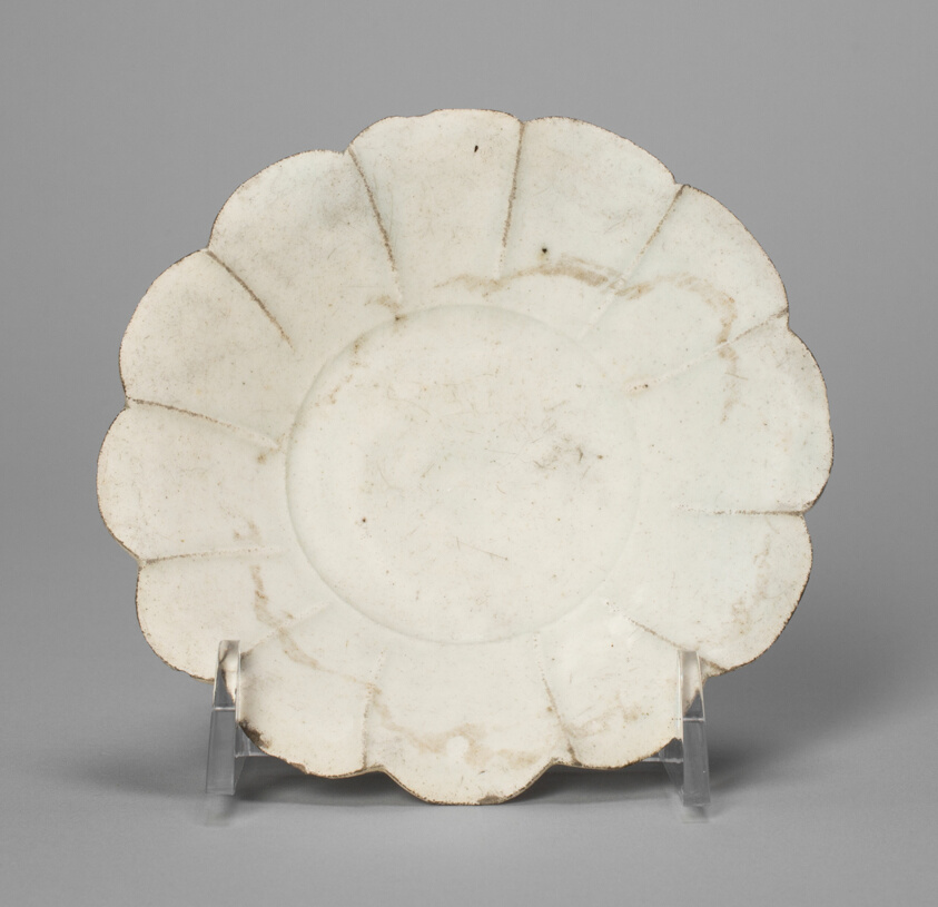 Saucer-Shaped Dish with Fluted Rim