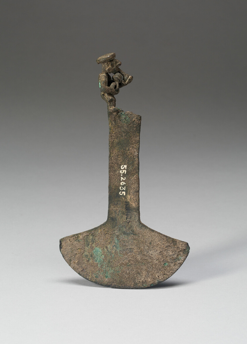 Wide-Blade Knife with Two Musicians on Top [One Figure Missing]