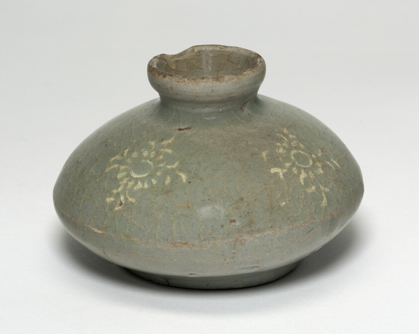 Oil Bottle with Chrysanthemum Flower Heads