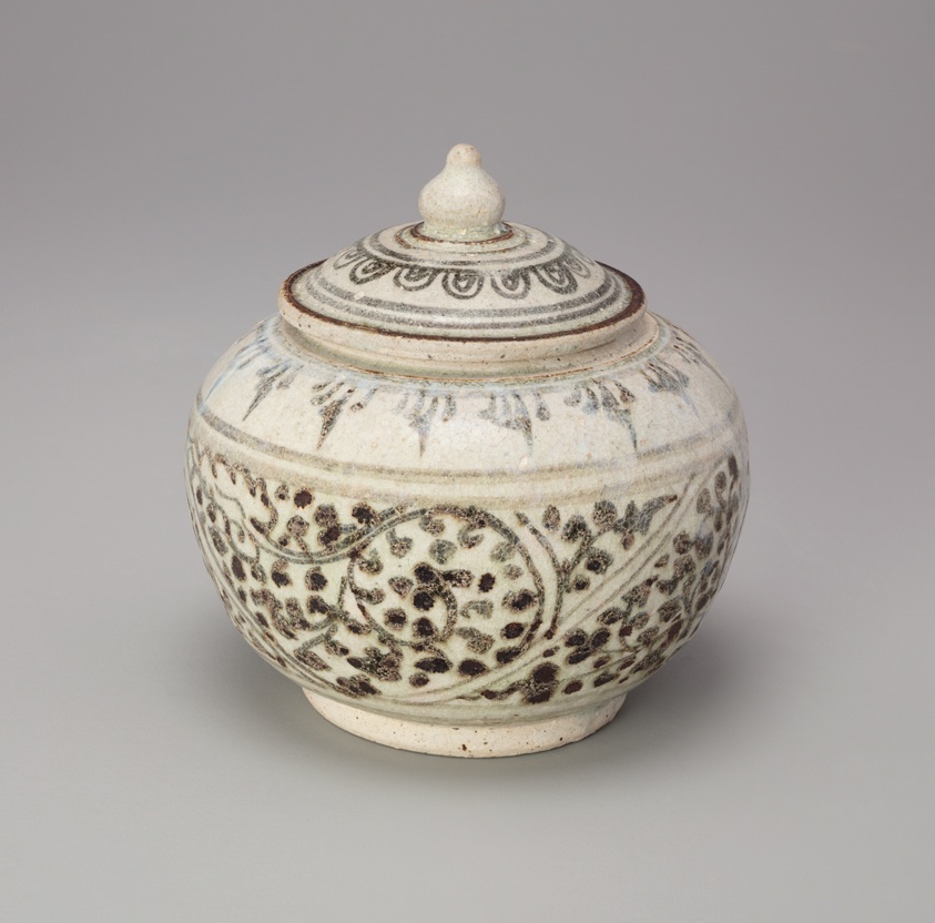 Sawankhalok Ware Covered Box with Lotus Bud Knob