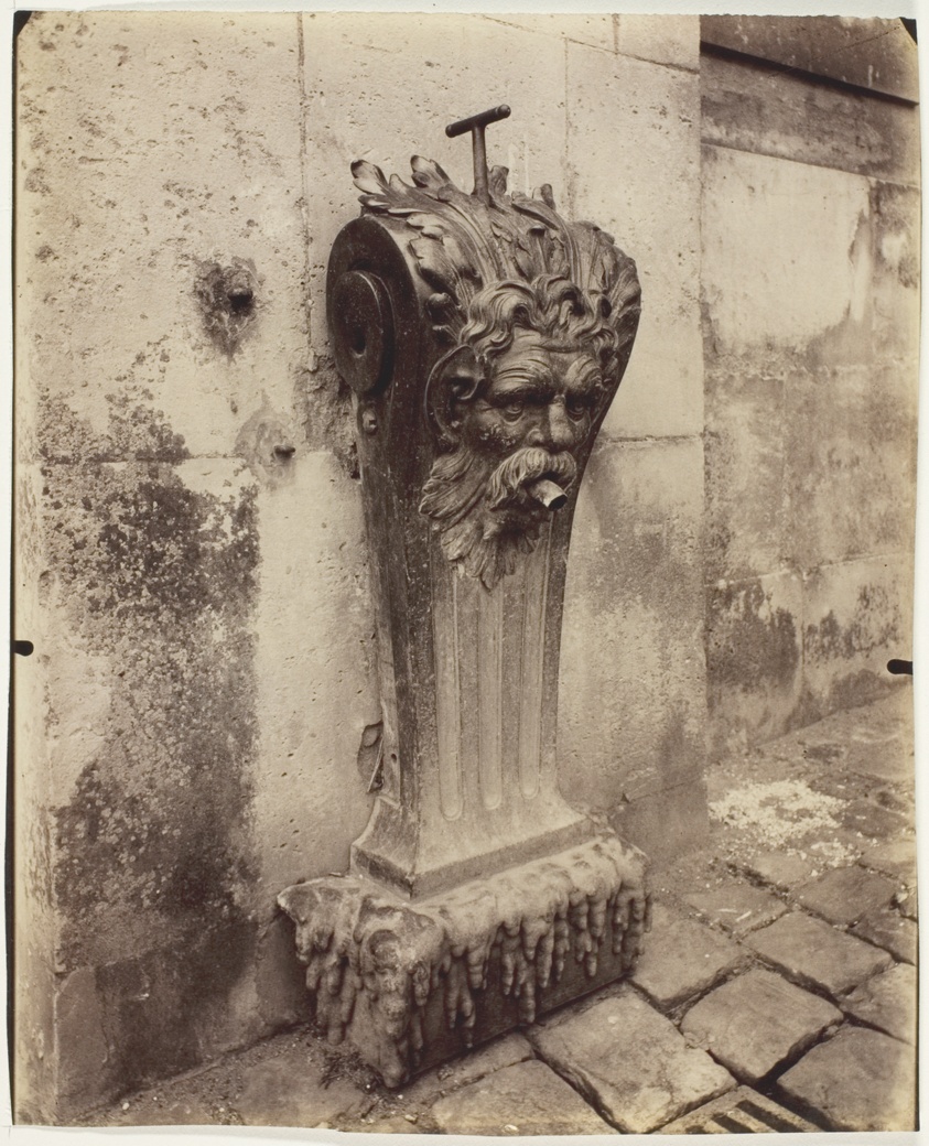 Versailles, Fontaine dans la Cour de Marbre