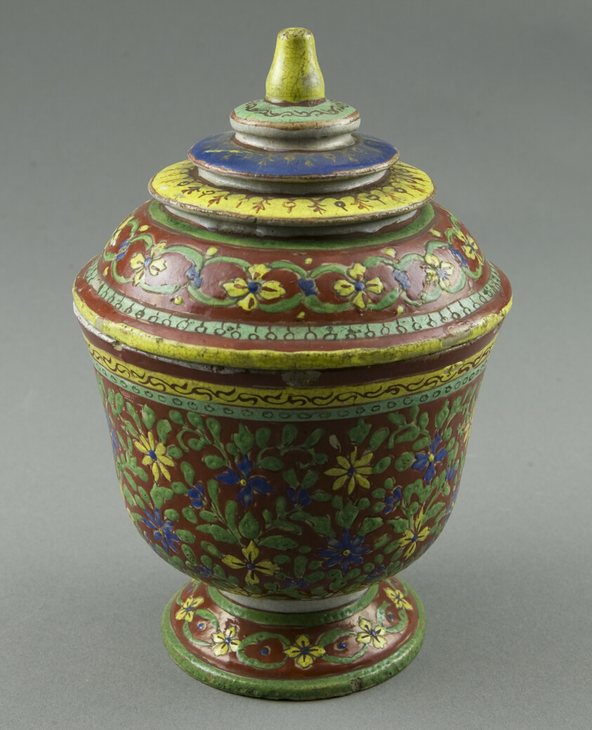 Bencharong (Five-Colored) Ware Jar, with Tiered Cover