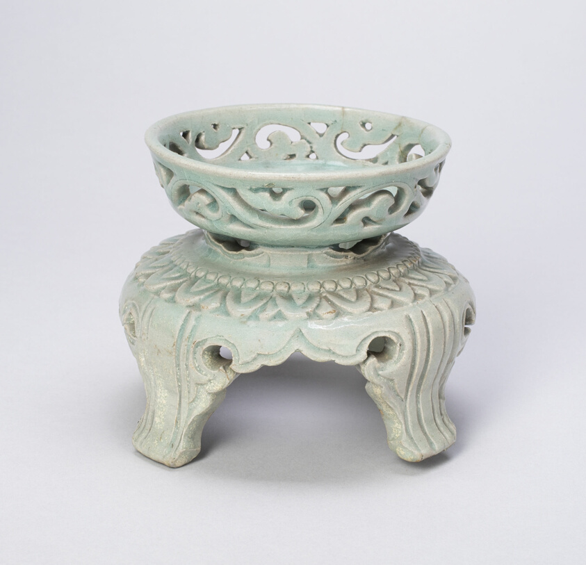 Quatrefoil Plant Stand