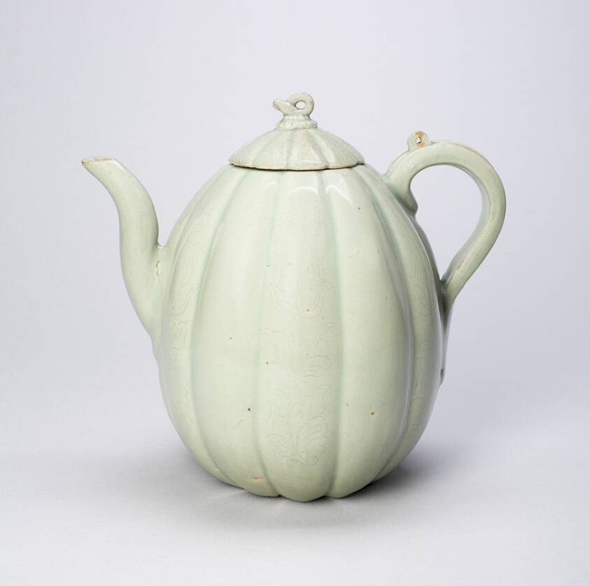 Melon-Shaped Ewer with Floral Motif