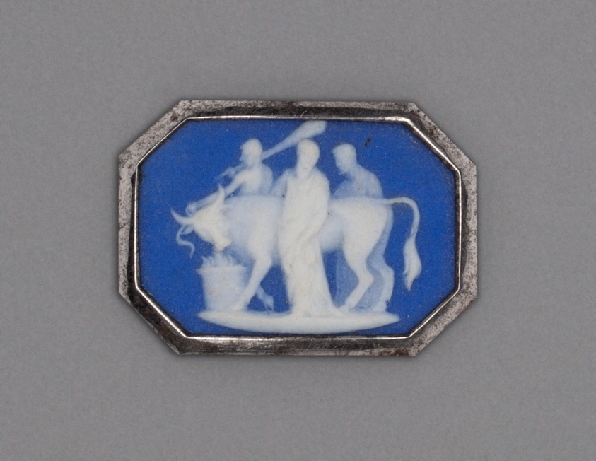 Cameo with Sacrifice of a Bull