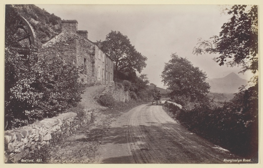 Aberglaslyn Road