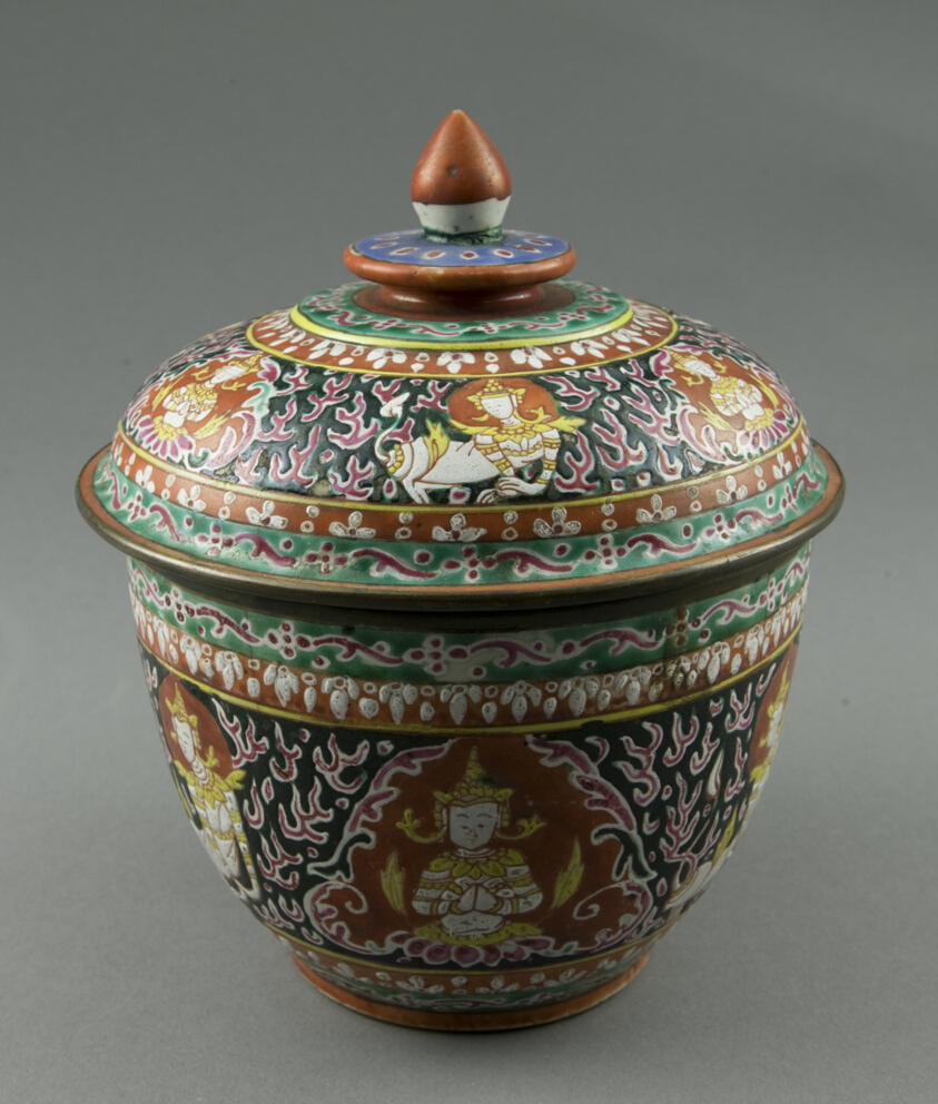 Bencharong (Five-Colored) Ware, Covered Jar