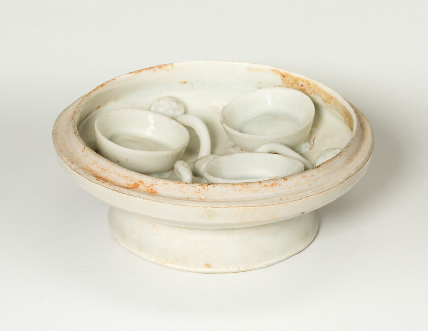 Covered Box with Lotus-Shaped Compartments