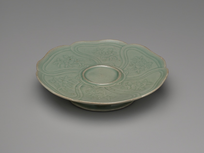 Cup Stand with Overlapping Petals and Floral Sprays