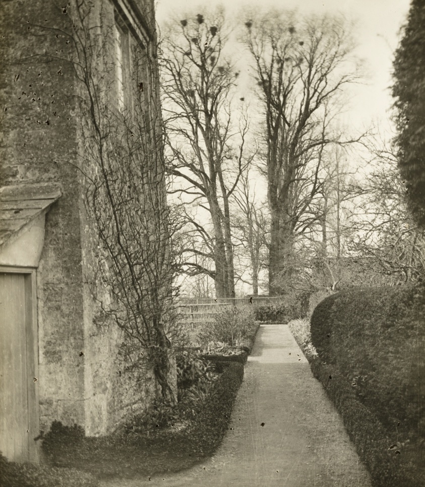 Kelmscott Manor: In the Garden