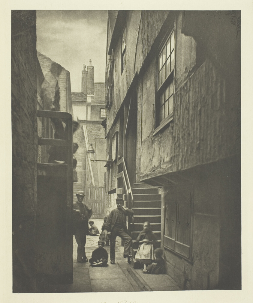 Close No. 28 Saltmarket