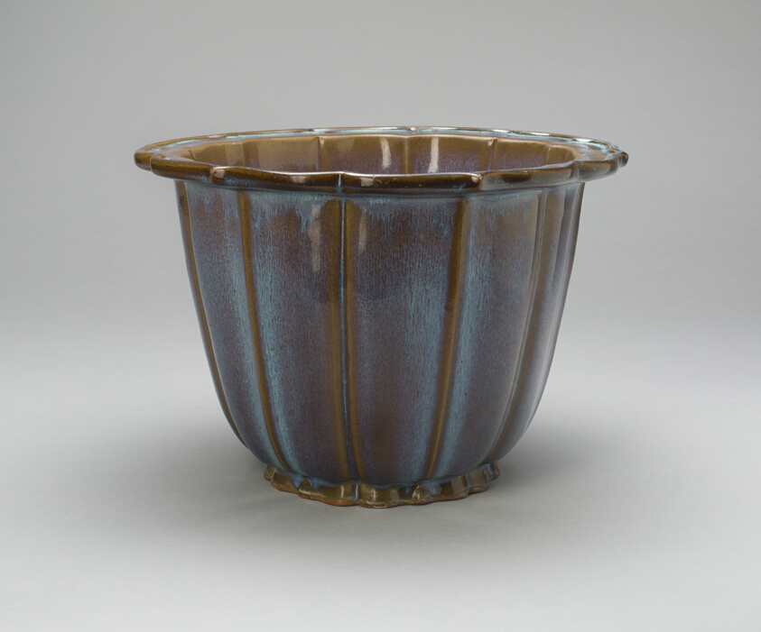 Six-Lobed Flowerpot with Foliate Rim
