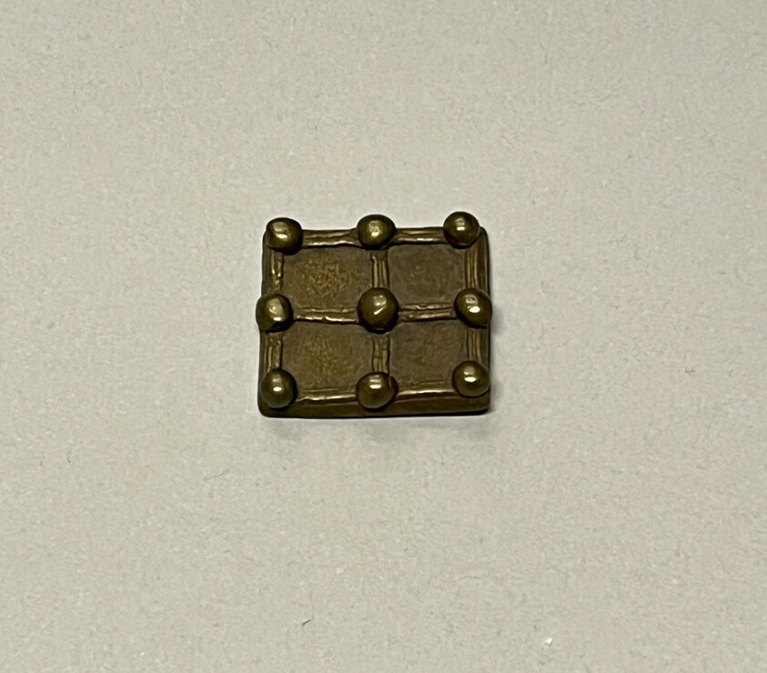 Goldweight with a Geometric Pattern