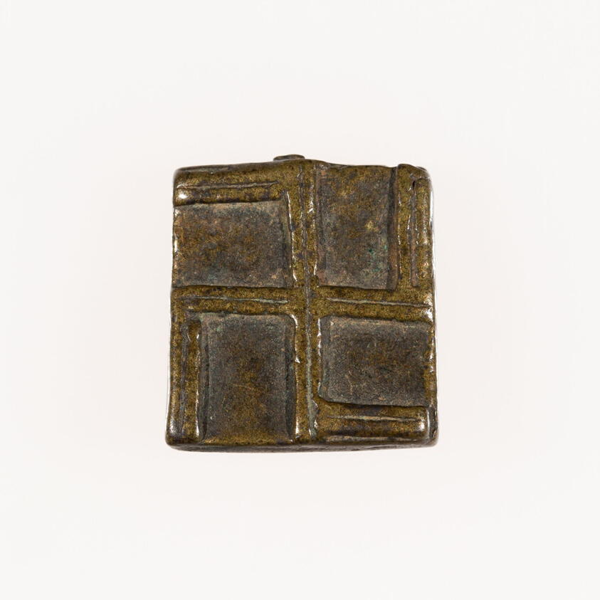 Goldweight with a Geometric Design