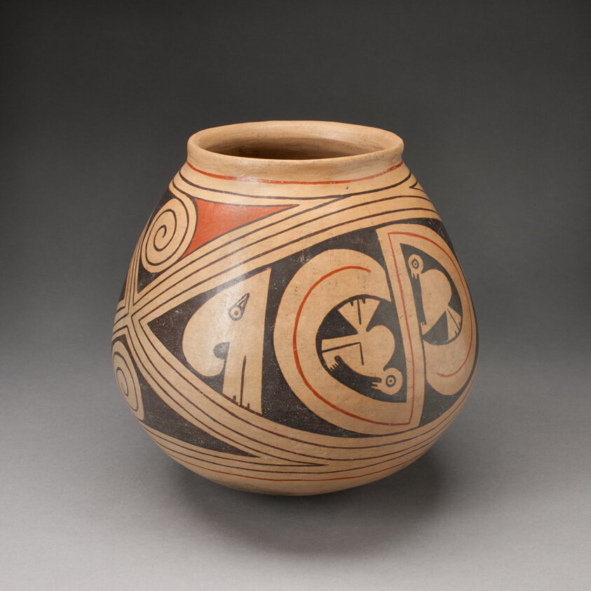 Jar with Diamond-Shaped Frames with Abstract Birds and Coiling Motifs (Ramos Polychrome)