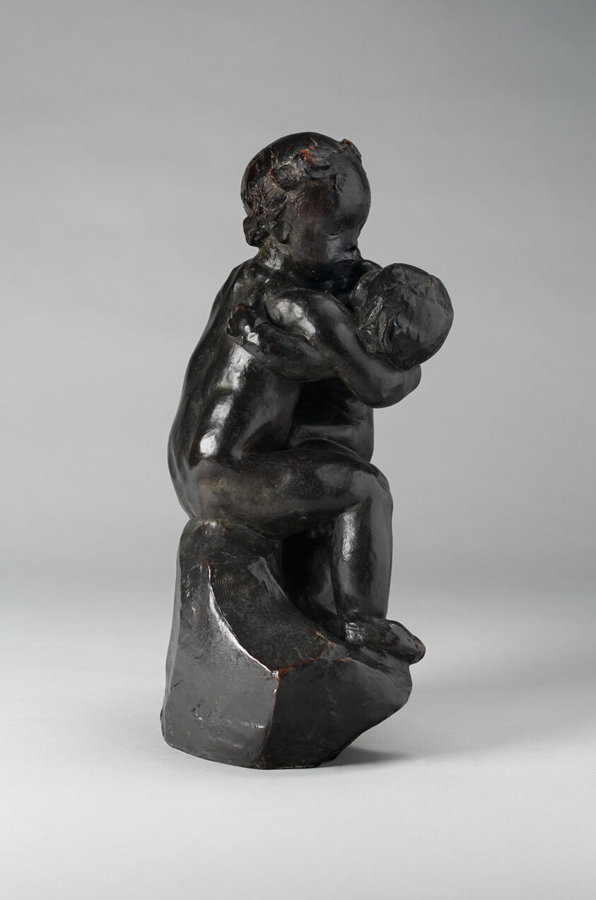 Children Embracing (Enfants s’embrassant)